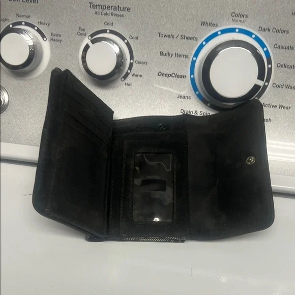 Black and Cream Patterned Wallet - Picture 3 of 5